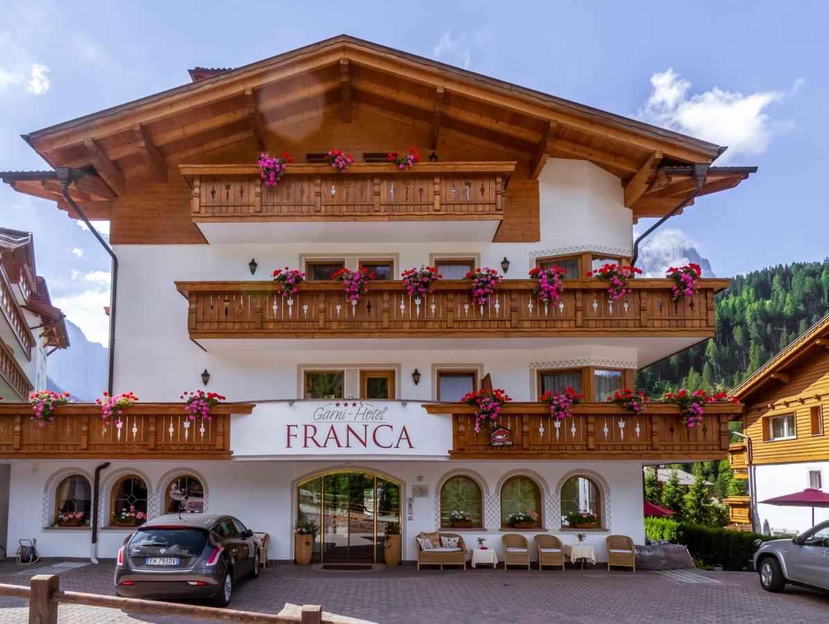 Garni Franca B&B セルヴァ・ディ・ヴァル・ガルデーナ エクステリア 写真